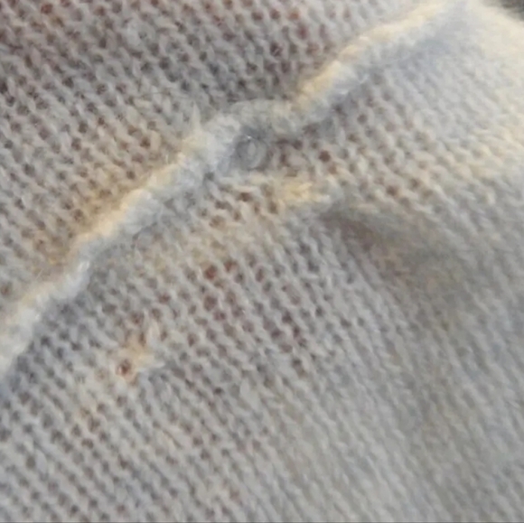 Suss Knits Cashmere V-Neck Sweater - Picture 5 of 6